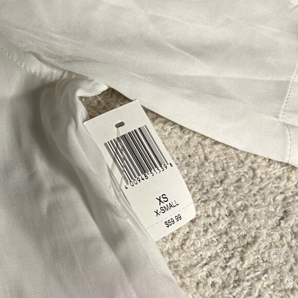 Disney World Parks 2022 Epcot 40th Anniversary Collard Button Woven Size XS - Picture 5 of 7